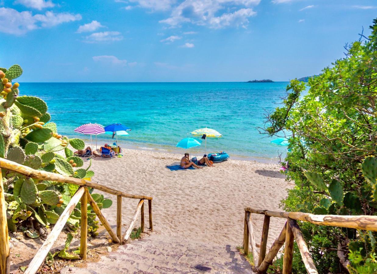 Apartments In Residence With Swimming Pool In Santa Margherita Di Pula, 250 Meters From The Sea Luaran gambar